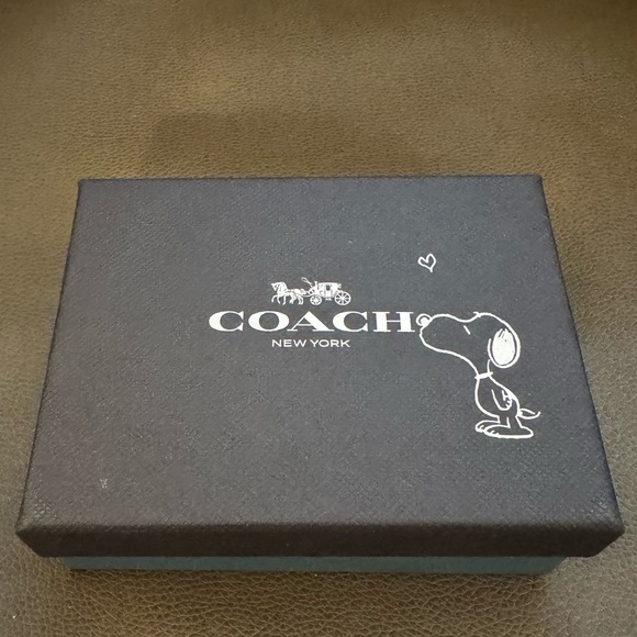 NIB COACH X Peanuts Lmtd Ed. Boxed Mini Skinny ID Skinny Case - Picture 4 of 4